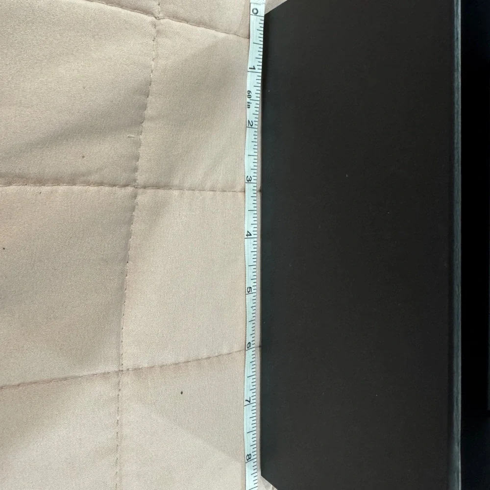 Gift Box with Ribbon - Picture 3 of 10